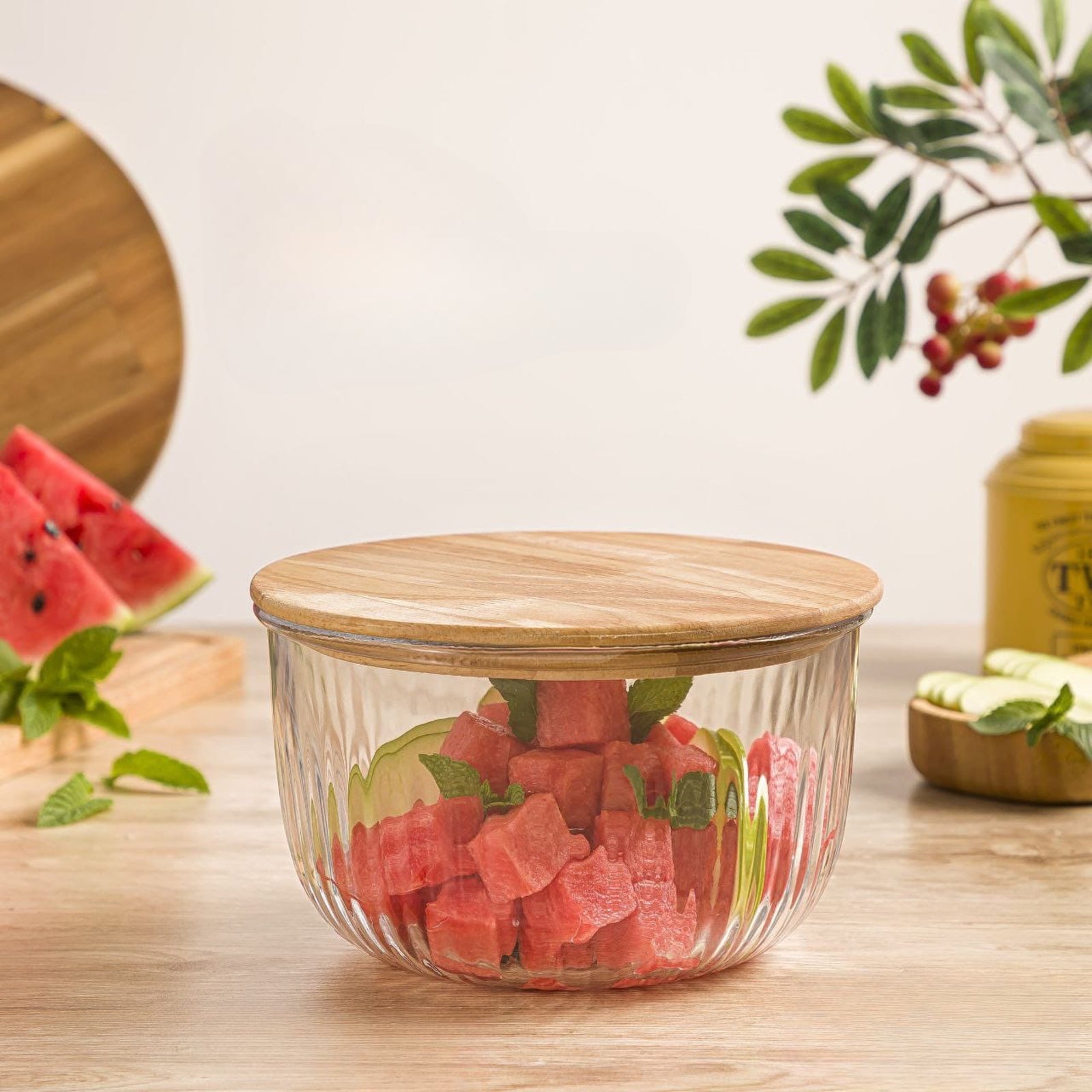 Round Glass Container with Wood lid (1.8 Liter)