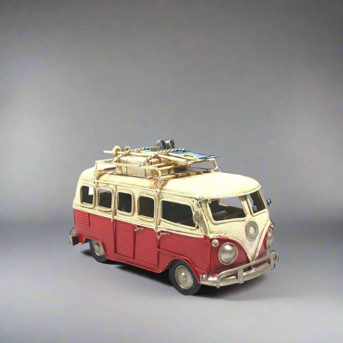 Metal Bus Model