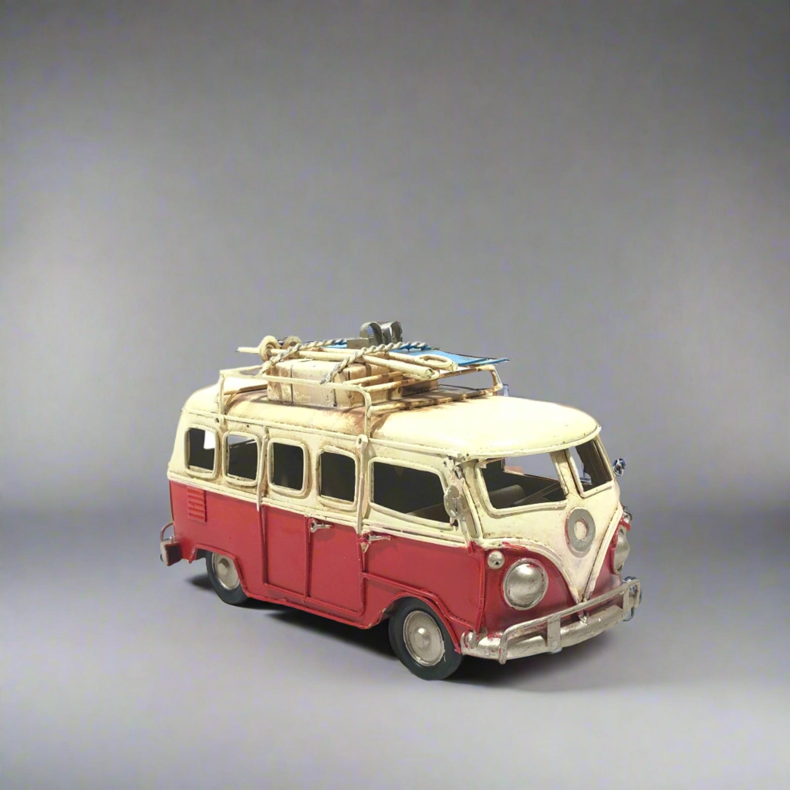 Metal Bus Model