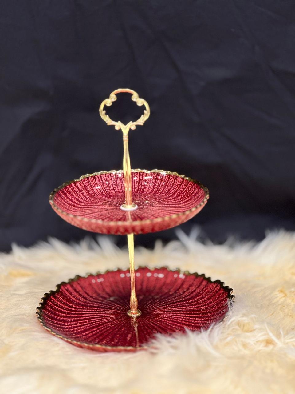 Red & Gold Tea Plater