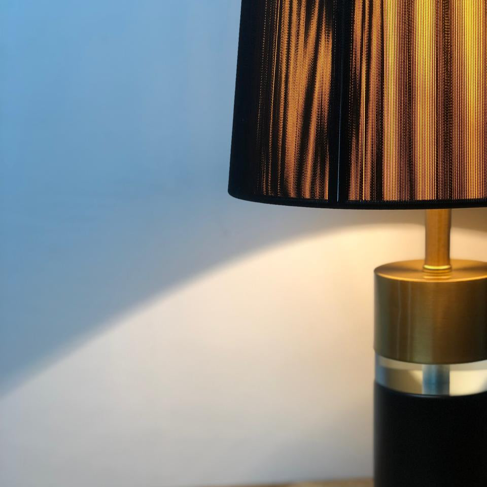 Black & Gold Texture Table Lamp