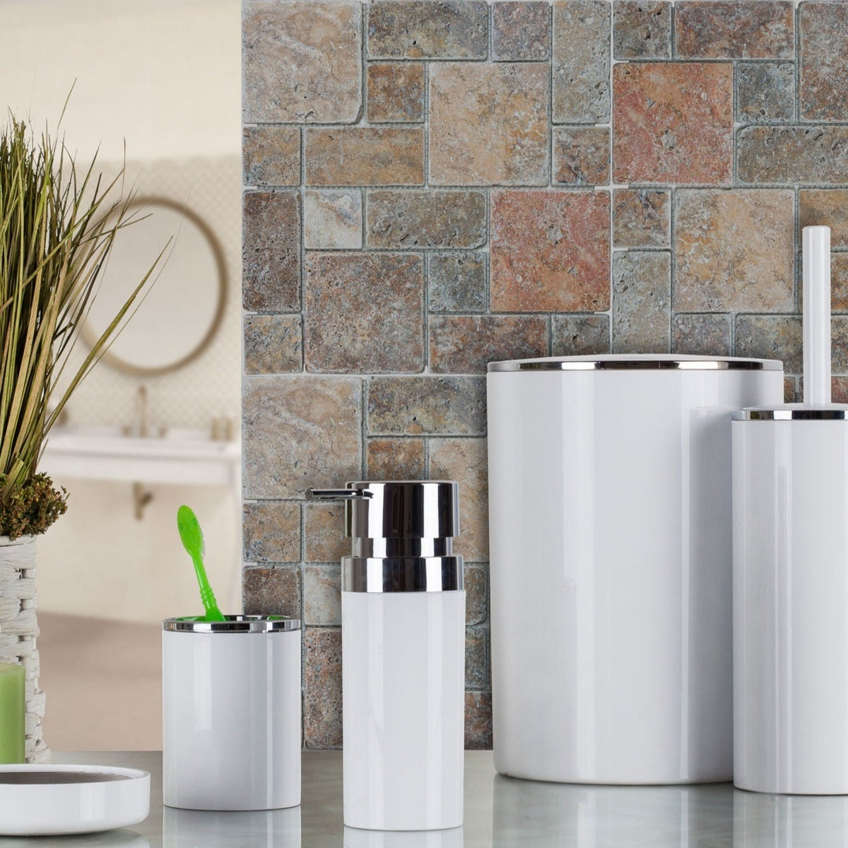 Lenox Round White Silver Bathroom Set