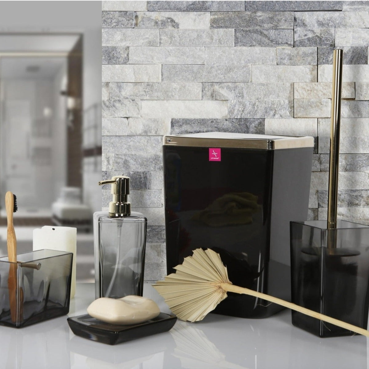 Biga Transparent Black Bathroom Set