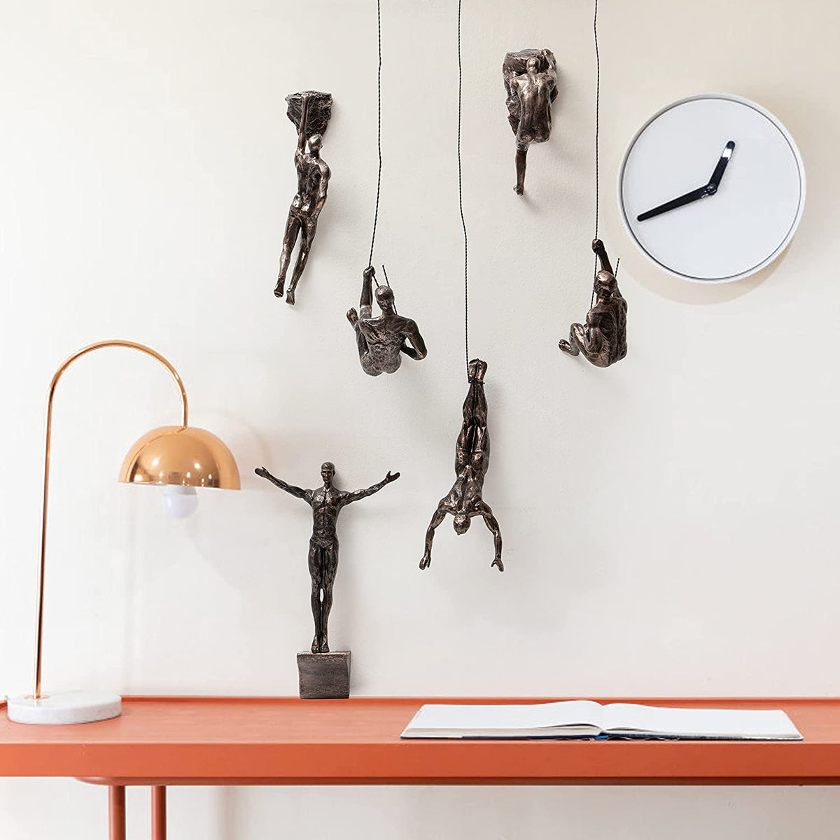 Targen Climbing Men Figures Wall Hanging