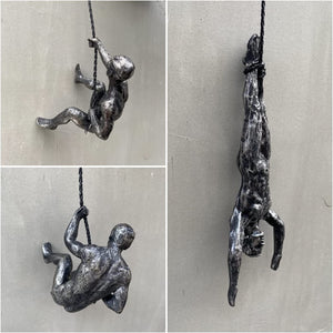Targen Climbing Men Figures Wall Hanging