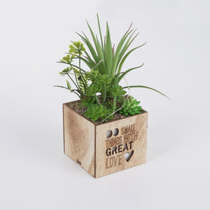 Grate Love Wooden LED Pot & Planter