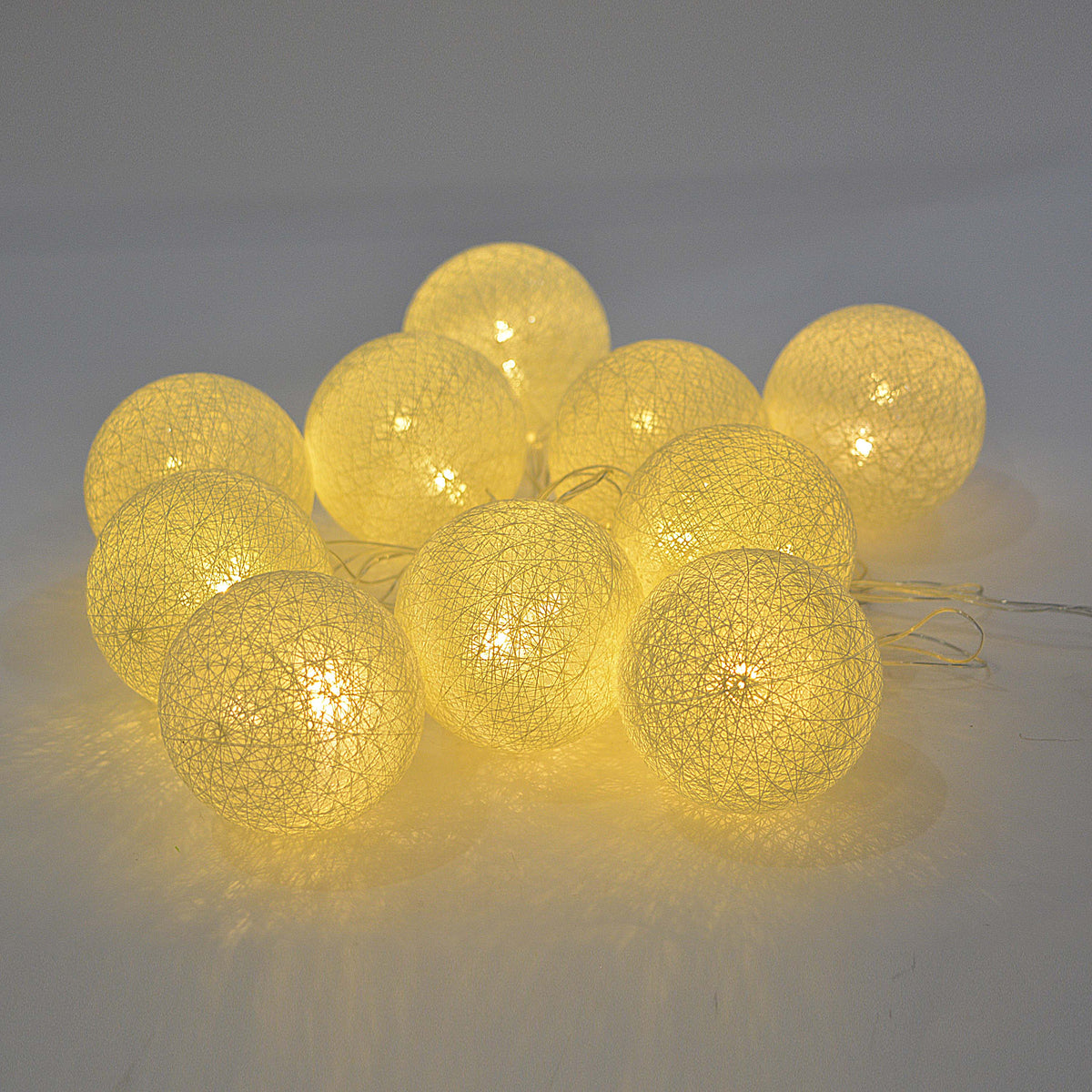 Hanging Ball Lights Black & White