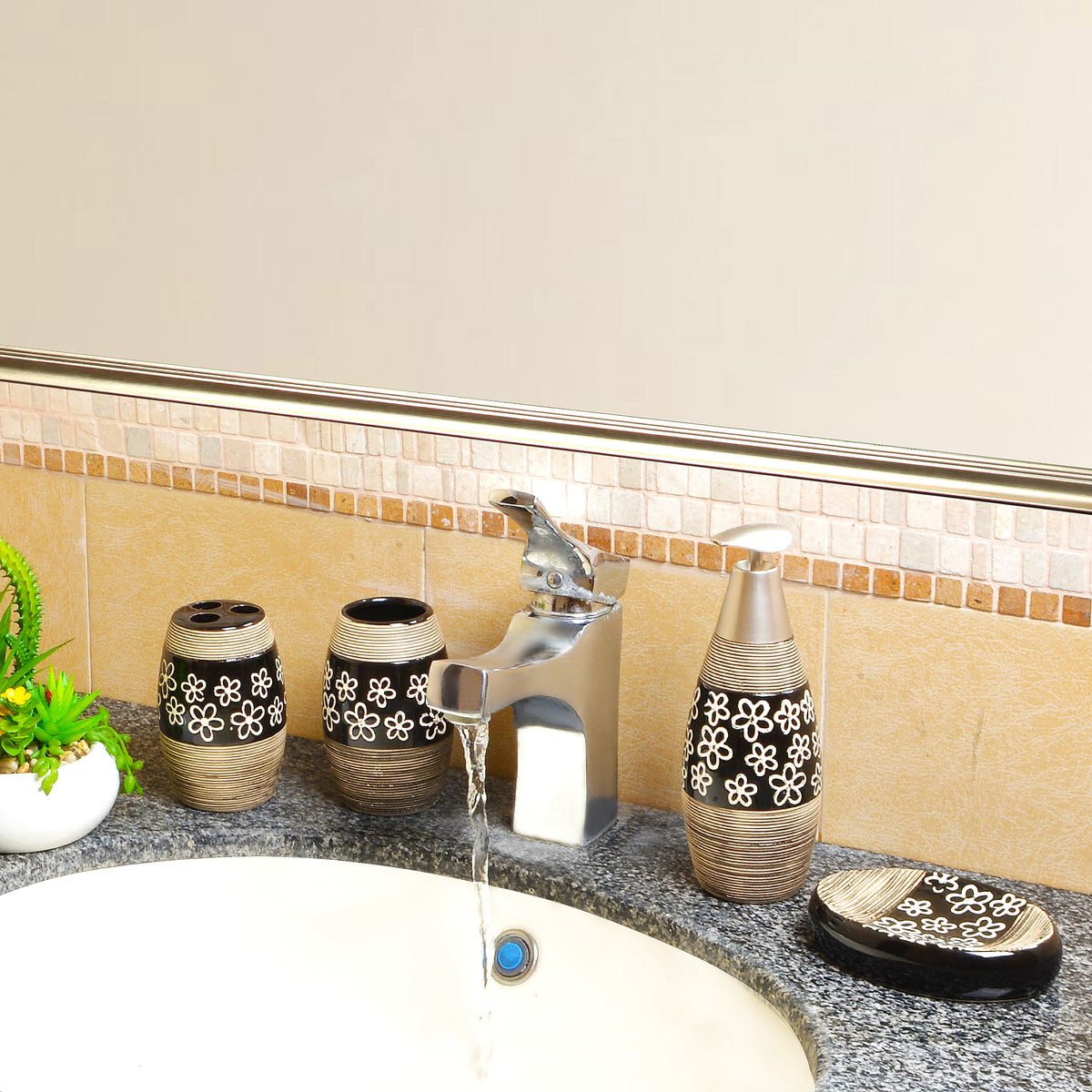 Floral Design Bathroom Set (Black)