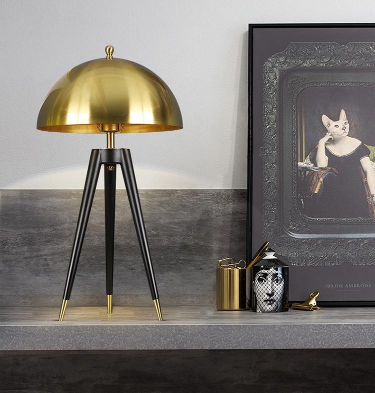 Contemporary Tripod Floor/Table Lamp