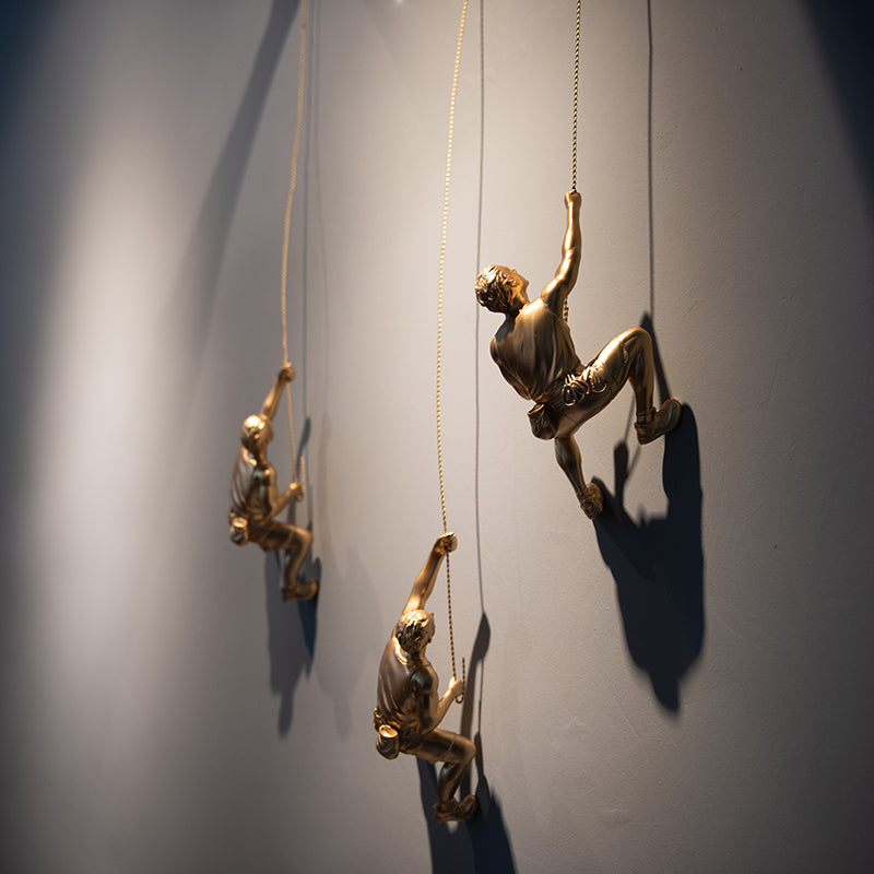 Targen Climbing Men Figures Wall Hanging