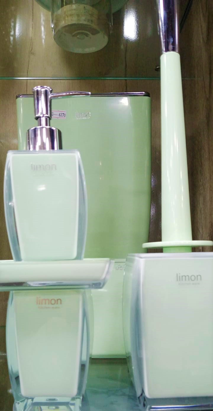 Modern Premium Square Design Bath Accessory