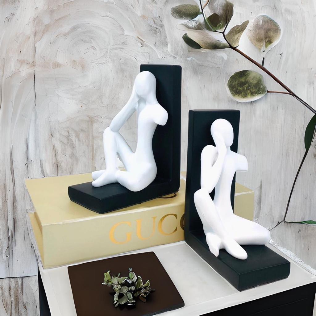 White Thinking mannequins Bookend
