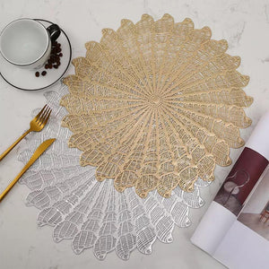 Rotated Leaf Design Round place mat (set of 2)