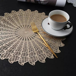 Rotated Leaf Design Round place mat (set of 2)