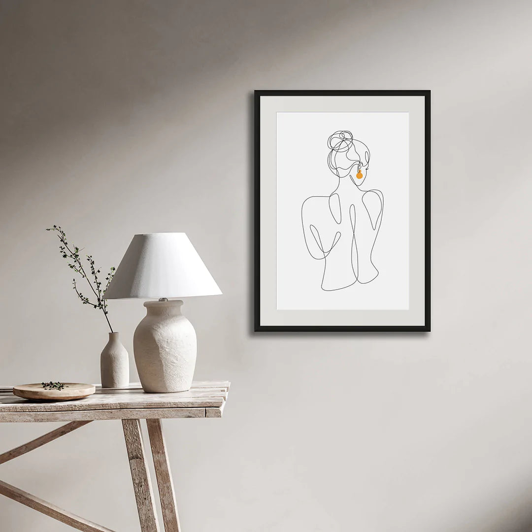 AMBER FIGURATIVE LINE ART