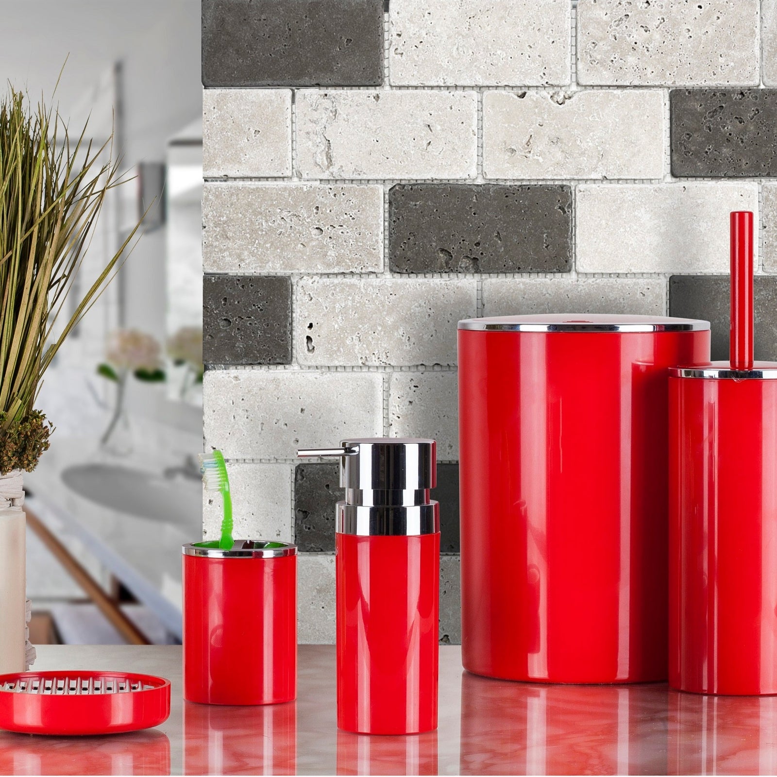 Lenox Round Red Silver Bathroom Set